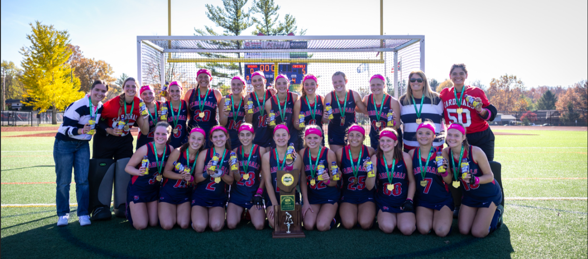 2024 Varsity Field Hockey team post states win